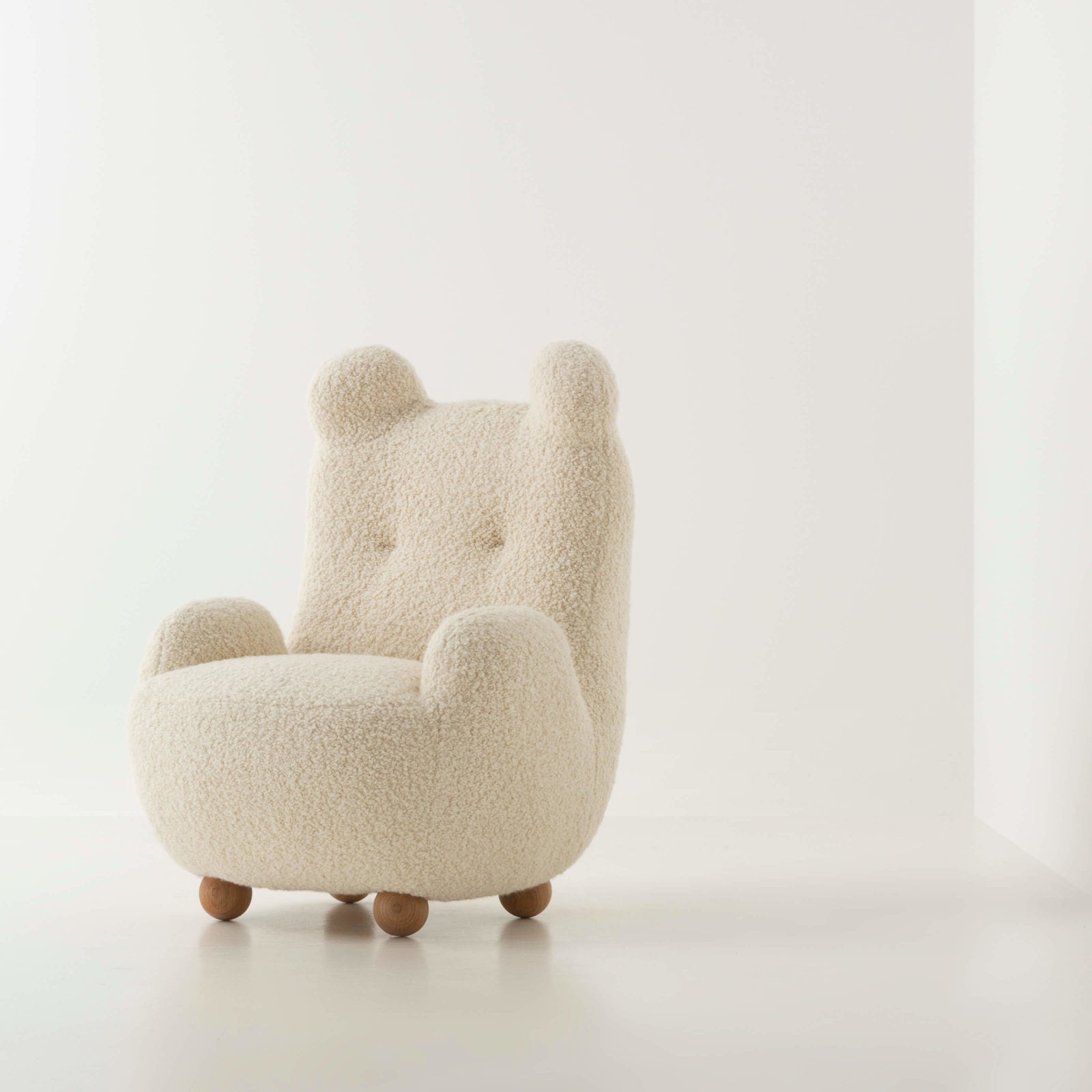 Bruin Wing Velvet Chair - Warm White