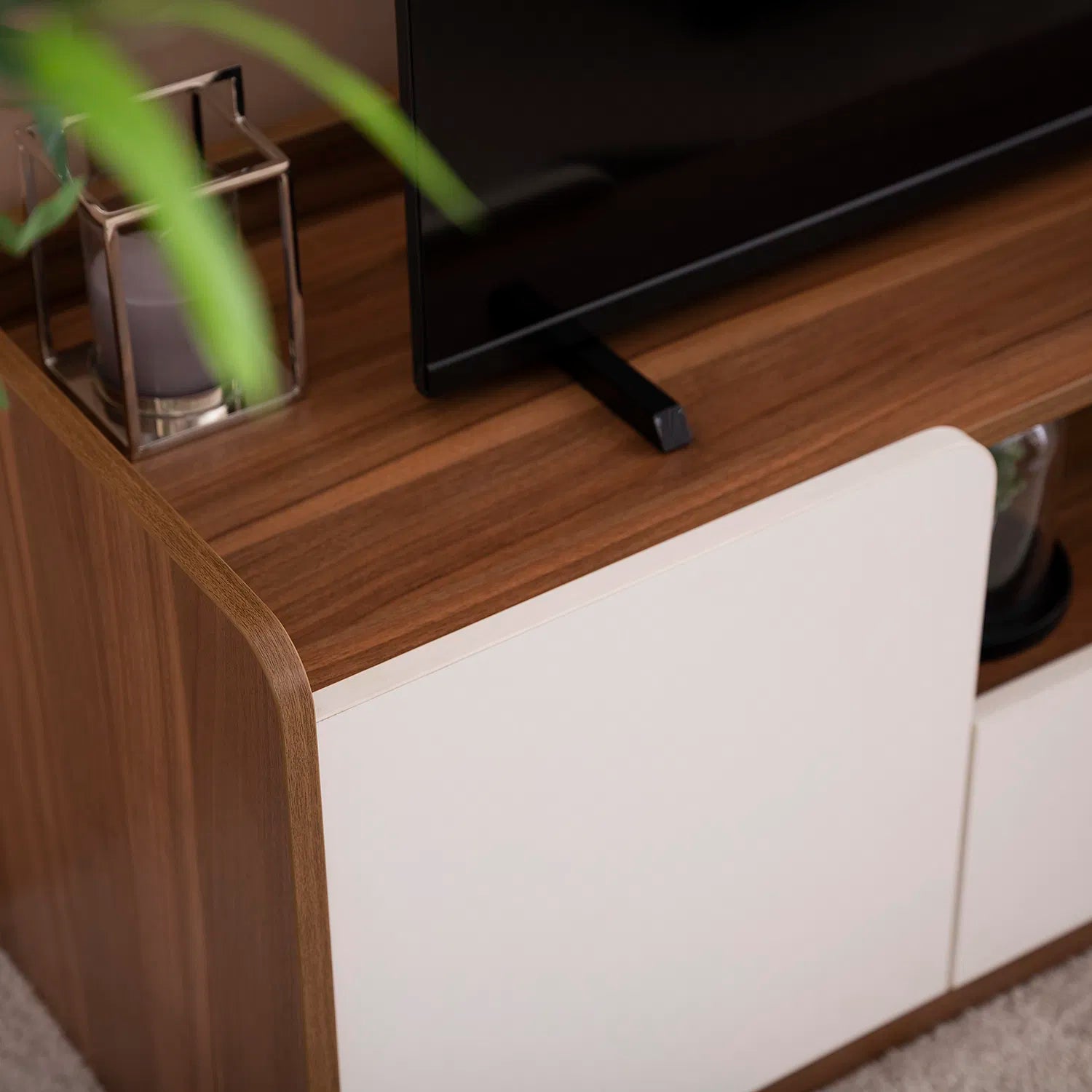 Bianca Tv Unit in Oral Wallnut Finish