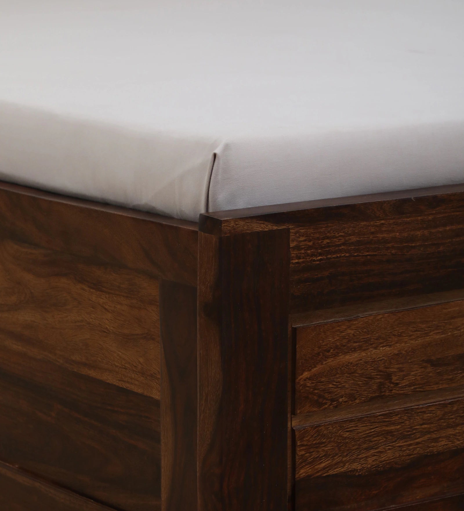 Mejun Sheesham Wood Queen Size Bed In Provincial Teak Finish With Beige Padded Headboard Hydraulic Storage - Febonic Living