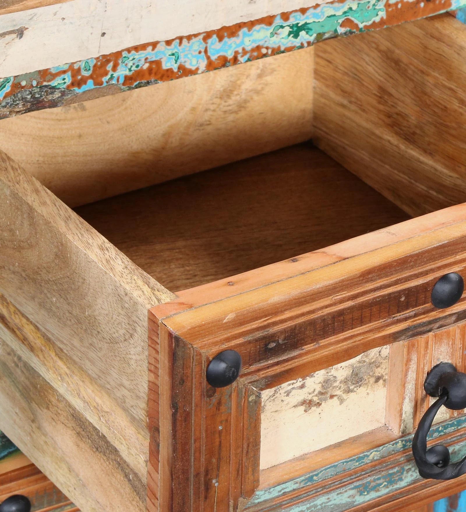Ezla Reclaimed Wood Chest Of Drawers In Distress Finish - Febonic Living