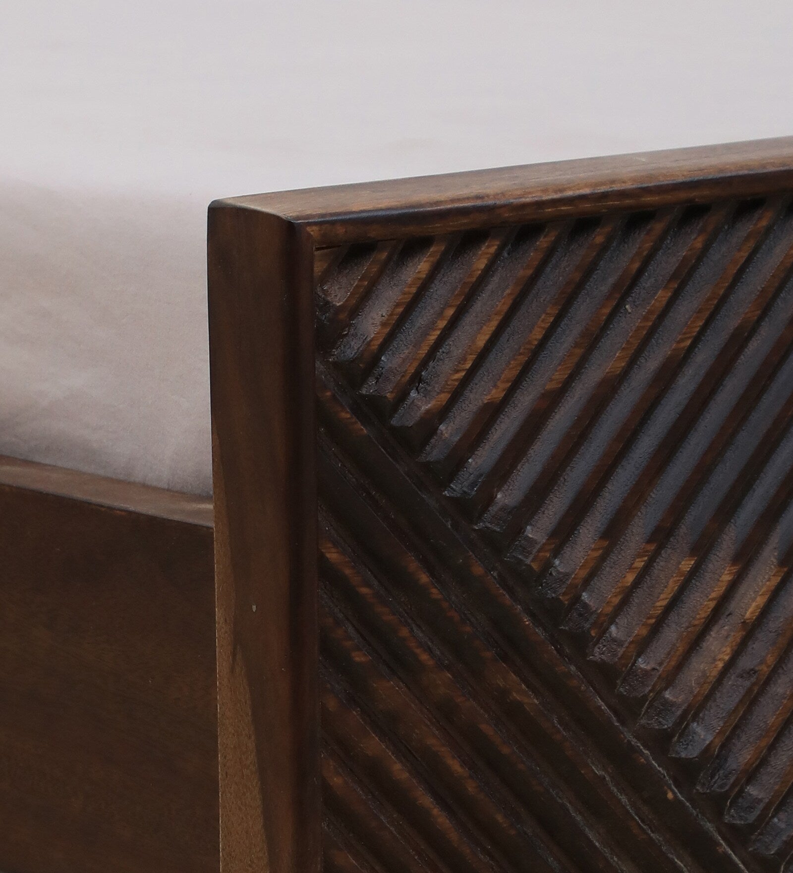 Pari Sheesham Wood Queen Size Bed In Provincial Teak Finish - Febonic Living